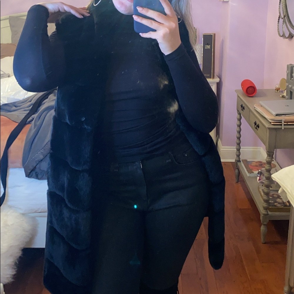 Gorski Reversible Black Rabbit Vest - Picture 3 of 6